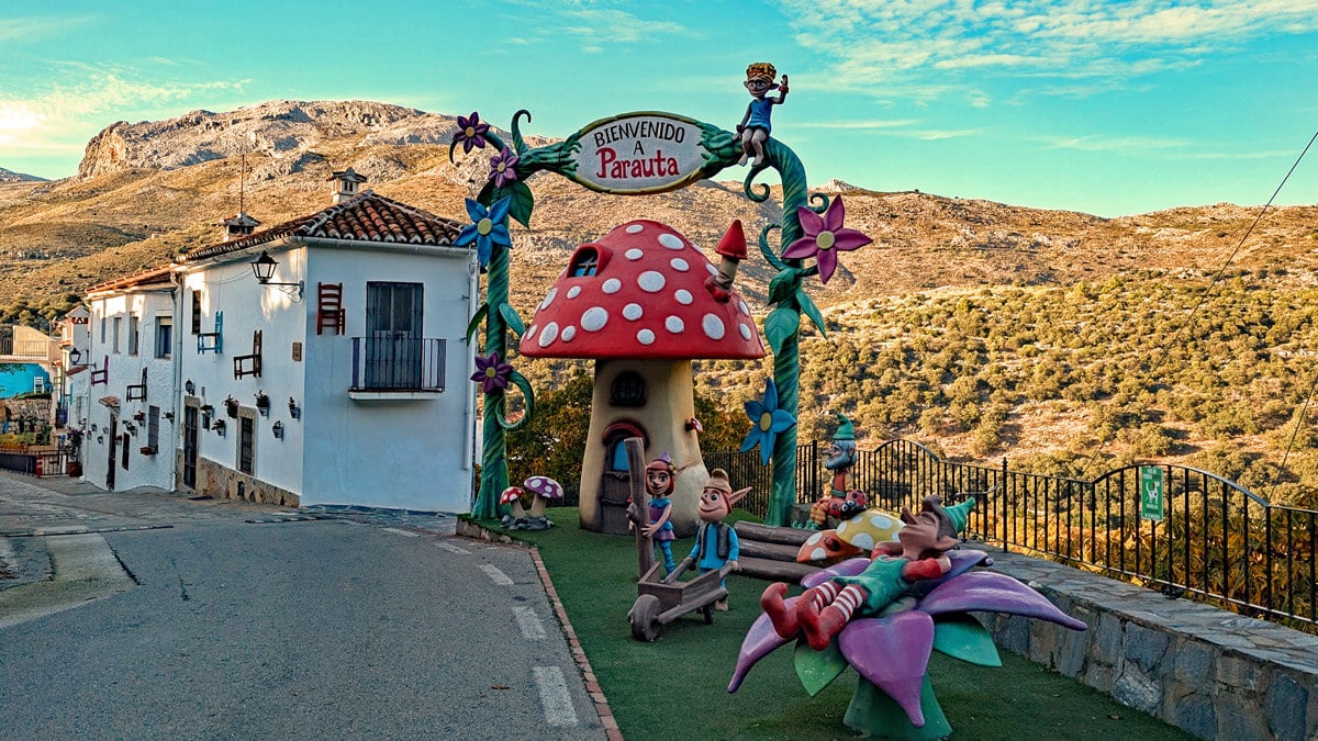 Scultpures at the entrance to the town of Parauta home to the enchanted forest in Málaga