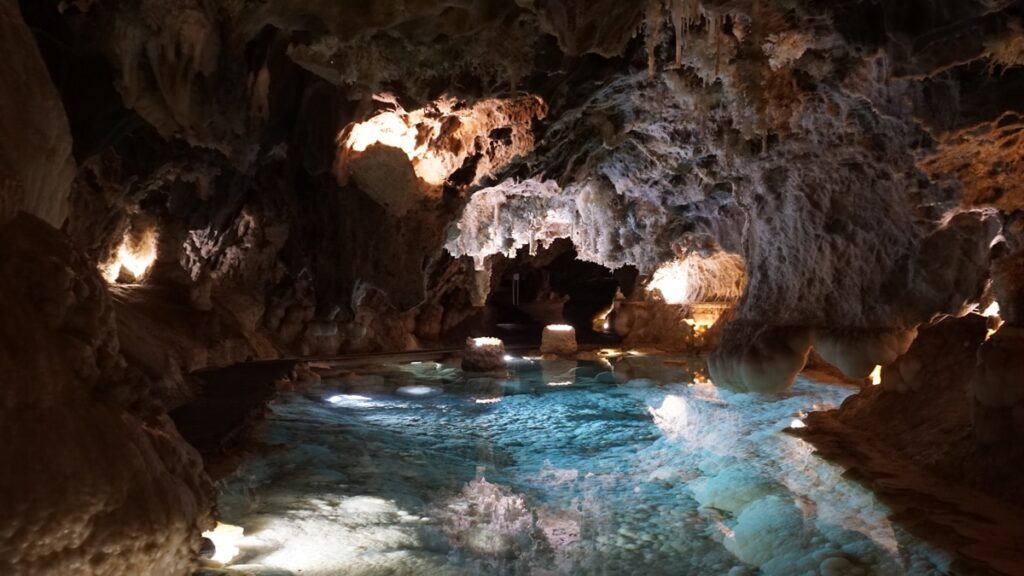 Gruta de las Maravillas