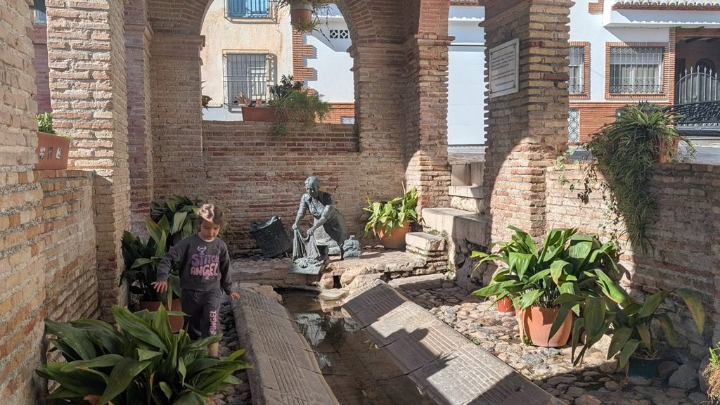 The Old Wash House and Fuente de los Cinco Caños